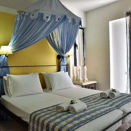 Apart-hotel Golden Bay 3*