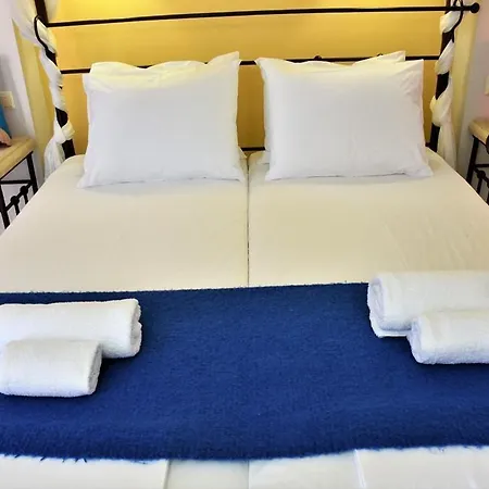 Apart-hotel Golden Bay 3*
