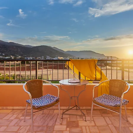 Golden Bay Aparthotel 3*